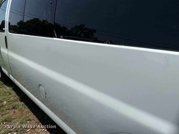 image for item EJ3576 2015 Chevrolet Express 3500 van