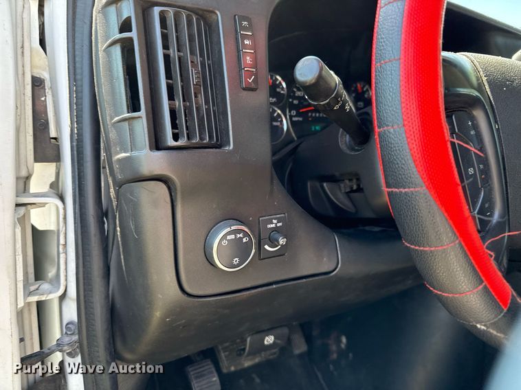 image for item EJ3576 2015 Chevrolet Express 3500 van