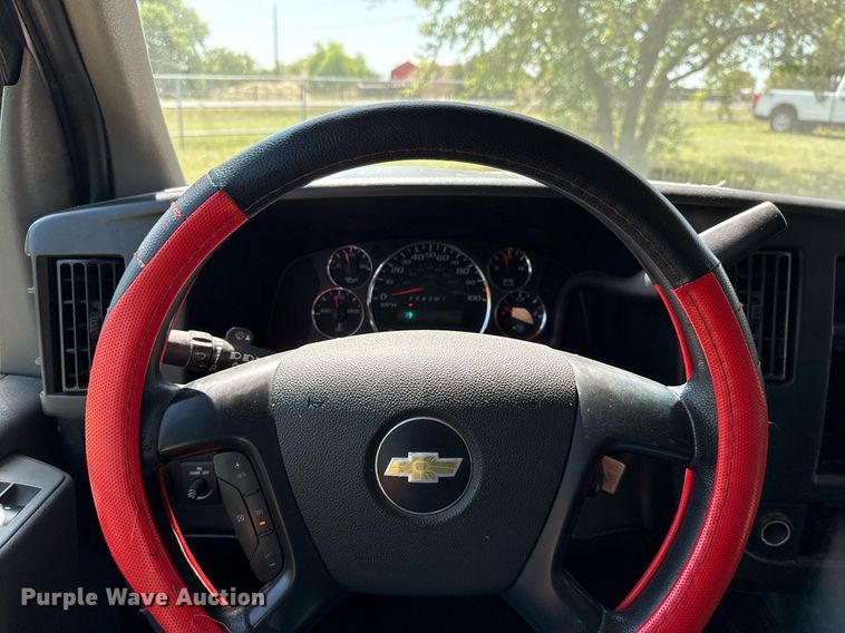 image for item EJ3576 2015 Chevrolet Express 3500 van