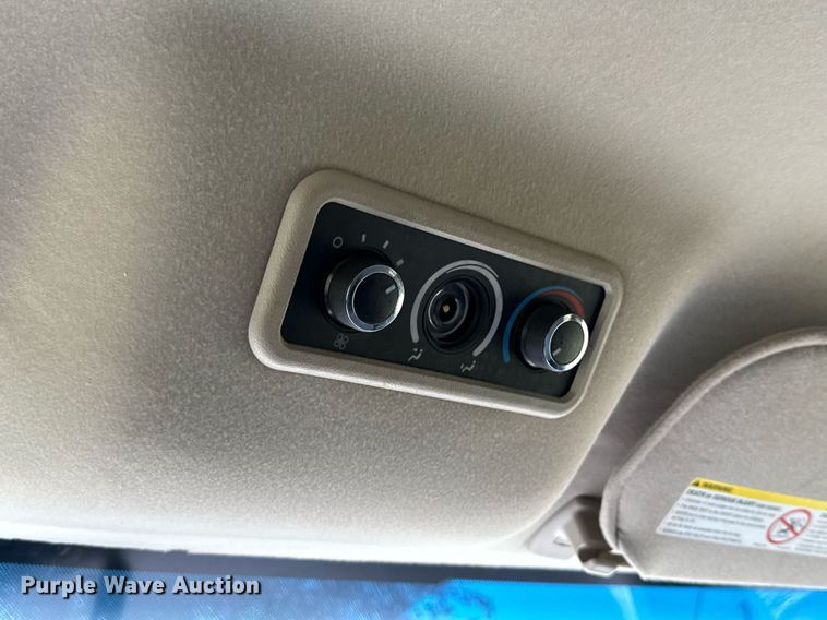 image for item EJ3576 2015 Chevrolet Express 3500 van