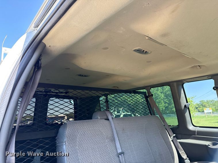 image for item EJ3576 2015 Chevrolet Express 3500 van