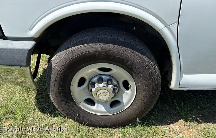 image for item EJ3576 2015 Chevrolet Express 3500 van