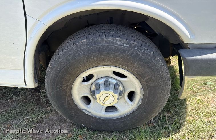 image for item EJ3576 2015 Chevrolet Express 3500 van