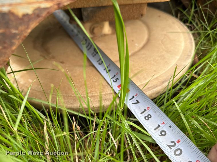 image for item EJ3589 Advance Exterra 6340 street sweeper