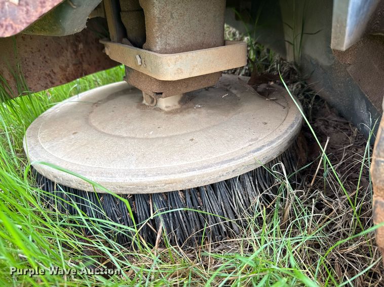 image for item EJ3589 Advance Exterra 6340 street sweeper