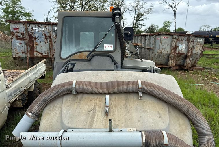 image for item EJ3589 Advance Exterra 6340 street sweeper