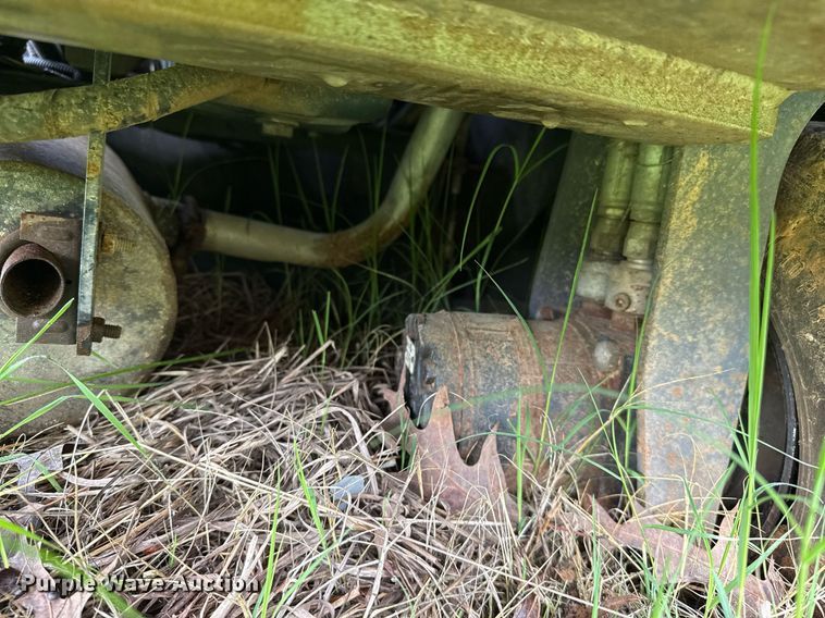 image for item EJ3589 Advance Exterra 6340 street sweeper