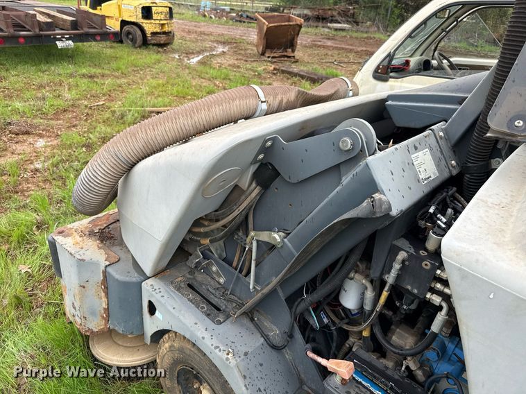 image for item EJ3589 Advance Exterra 6340 street sweeper