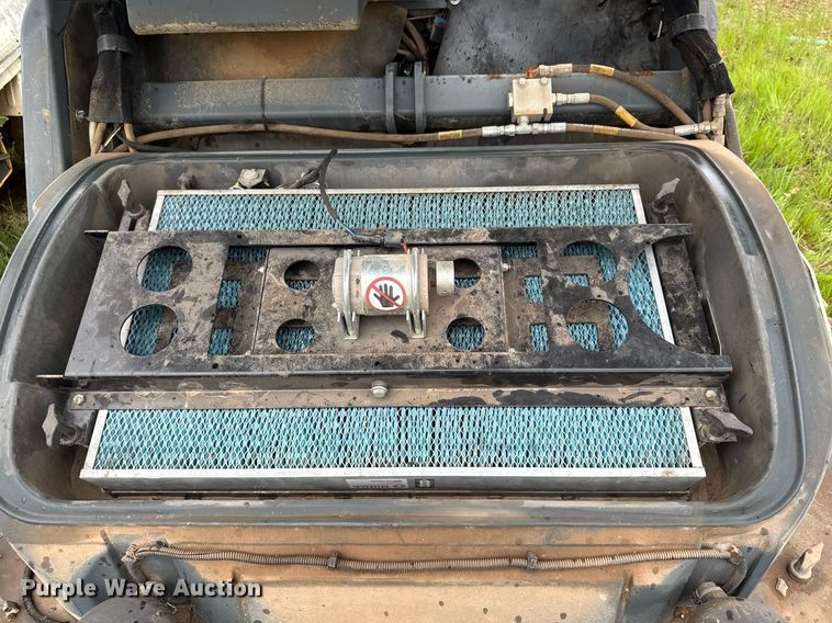 image for item EJ3589 Advance Exterra 6340 street sweeper