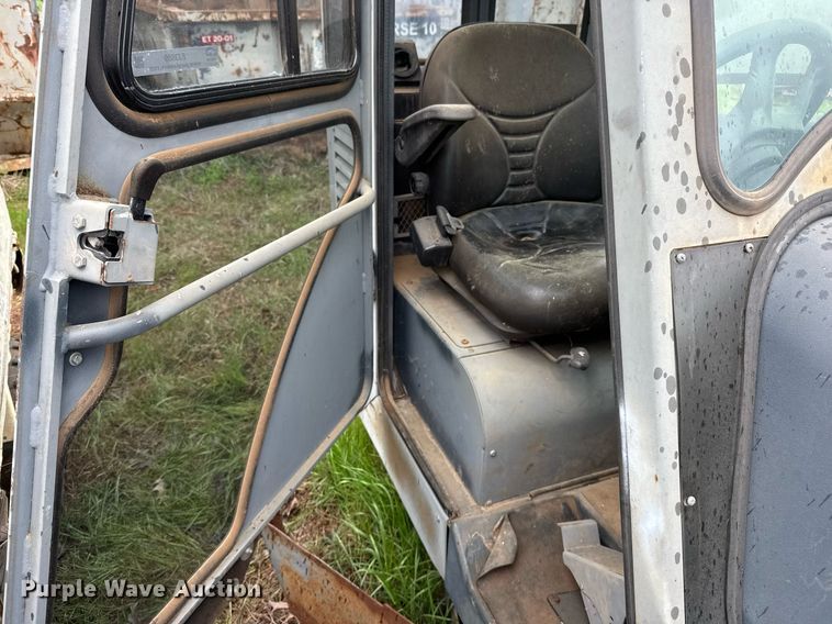 image for item EJ3589 Advance Exterra 6340 street sweeper