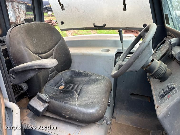 image for item EJ3589 Advance Exterra 6340 street sweeper