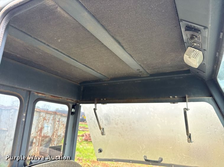 image for item EJ3589 Advance Exterra 6340 street sweeper