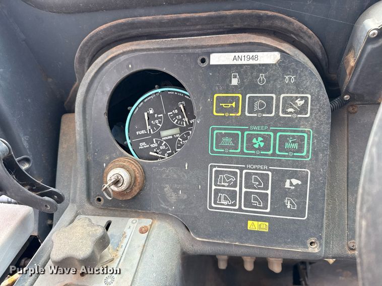 image for item EJ3589 Advance Exterra 6340 street sweeper