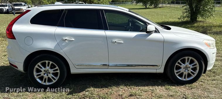 image for item EJ3635 2016 Volvo XC60 SUV