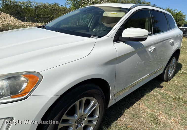 image for item EJ3635 2016 Volvo XC60 SUV