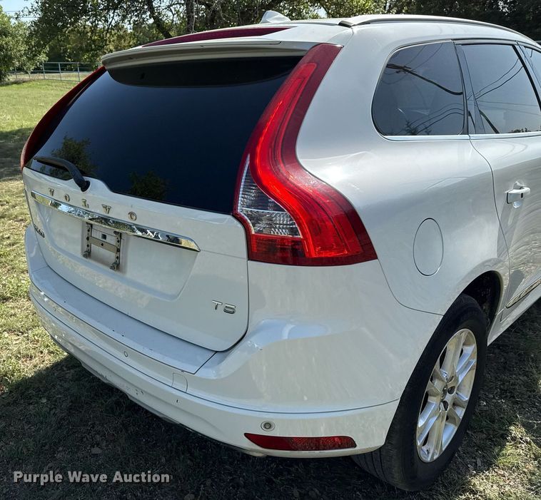 image for item EJ3635 2016 Volvo XC60 SUV