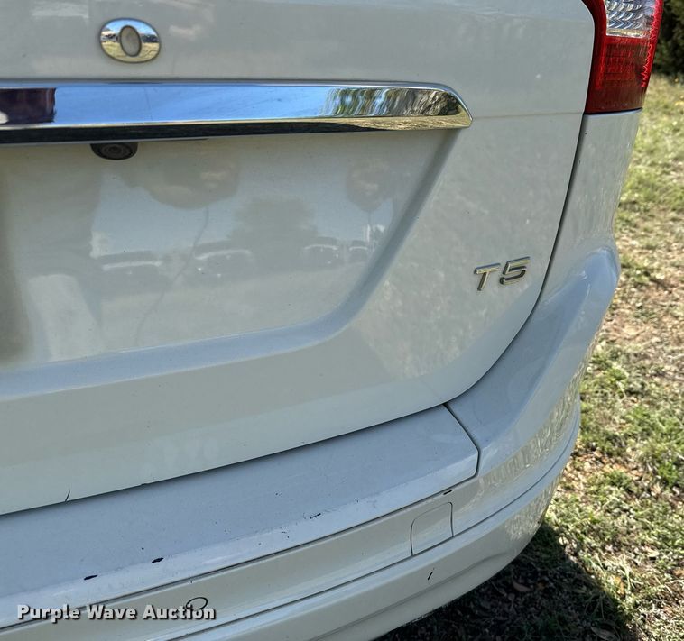 image for item EJ3635 2016 Volvo XC60 SUV