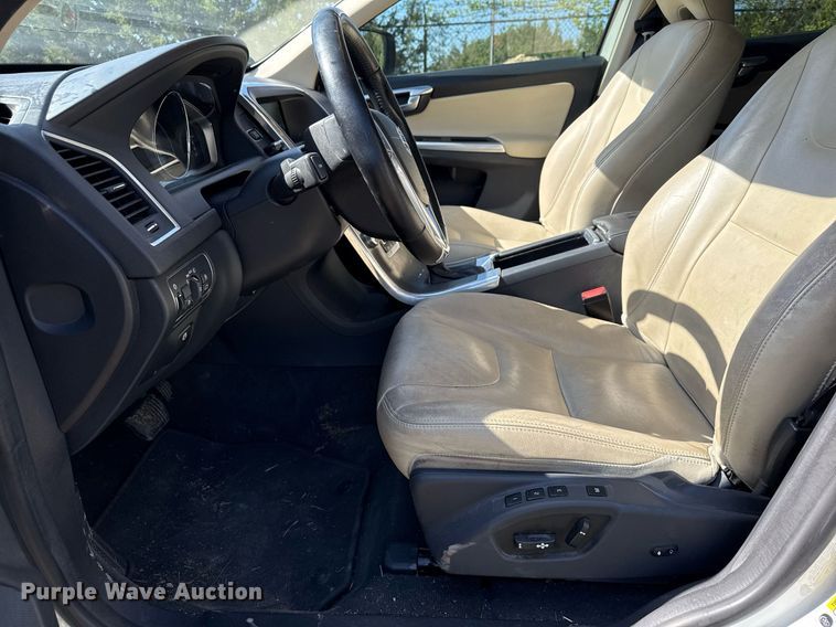 image for item EJ3635 2016 Volvo XC60 SUV