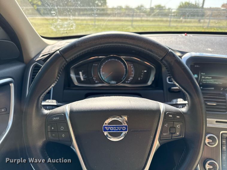 image for item EJ3635 2016 Volvo XC60 SUV