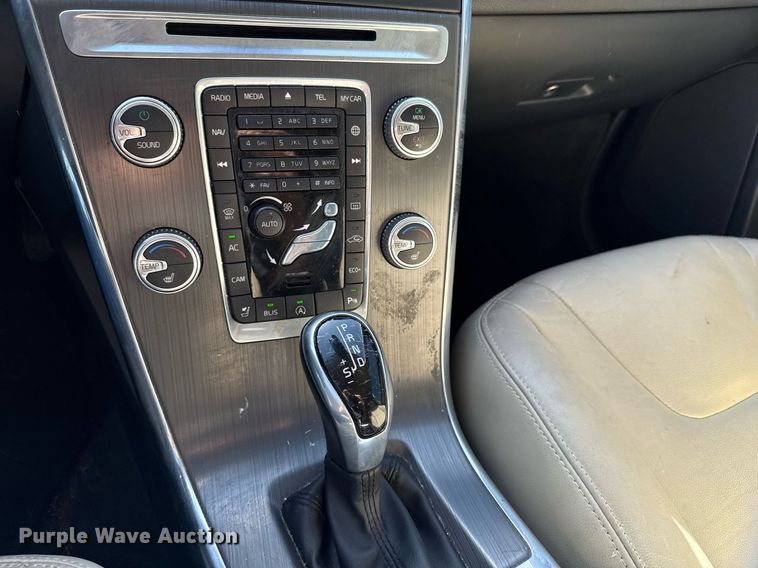 image for item EJ3635 2016 Volvo XC60 SUV