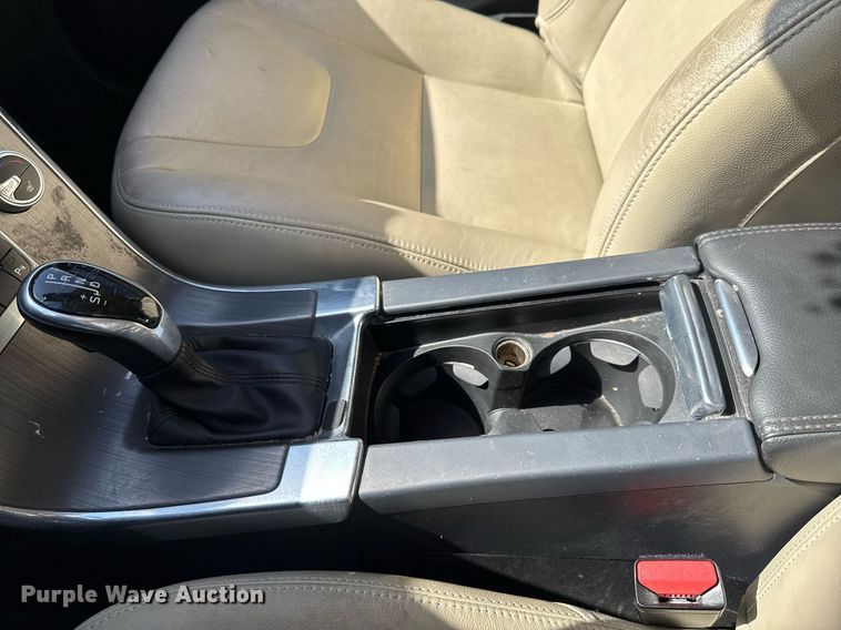 image for item EJ3635 2016 Volvo XC60 SUV