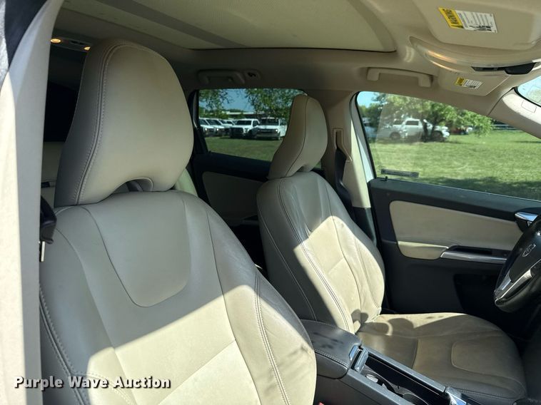 image for item EJ3635 2016 Volvo XC60 SUV