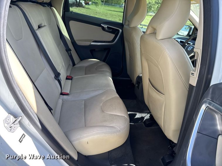 image for item EJ3635 2016 Volvo XC60 SUV