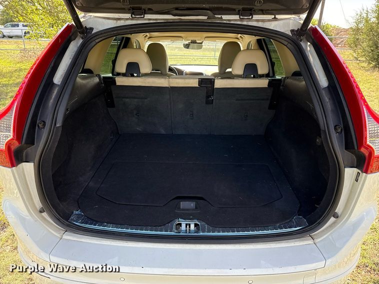 image for item EJ3635 2016 Volvo XC60 SUV