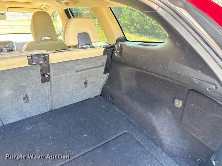 image for item EJ3635 2016 Volvo XC60 SUV