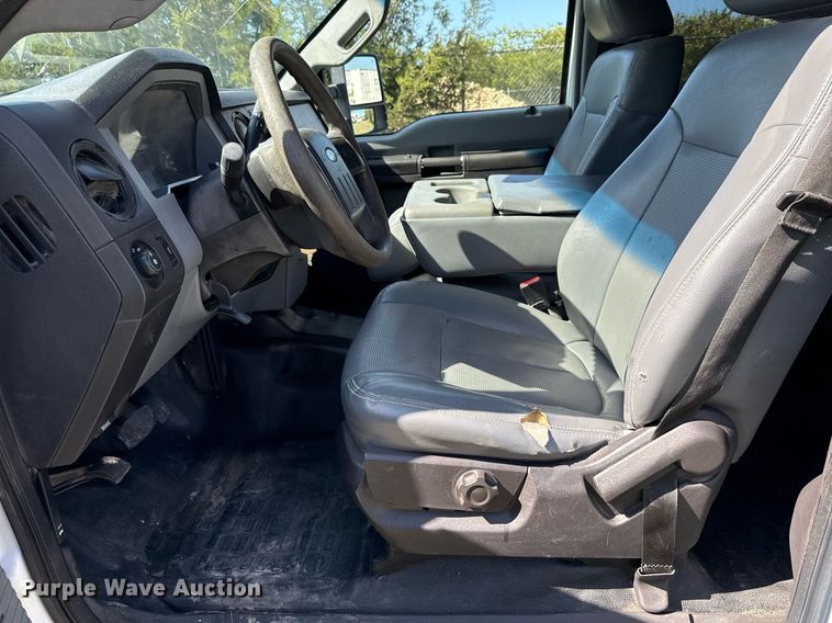 image for item EJ3636 2015 Ford F250 Super Duty XL Crew Cab pickup truck