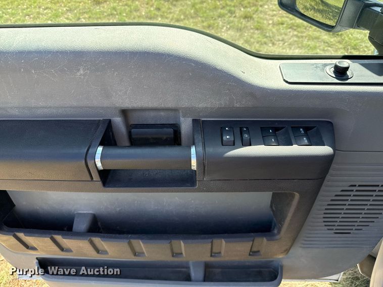 image for item EJ3636 2015 Ford F250 Super Duty XL Crew Cab pickup truck