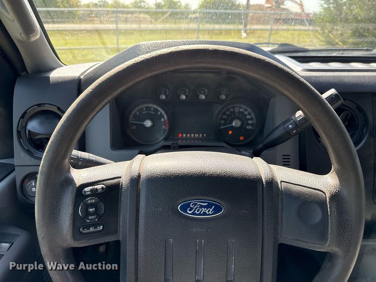 image for item EJ3636 2015 Ford F250 Super Duty XL Crew Cab pickup truck