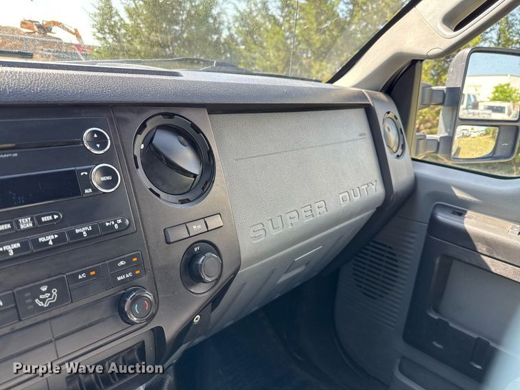 image for item EJ3636 2015 Ford F250 Super Duty XL Crew Cab pickup truck