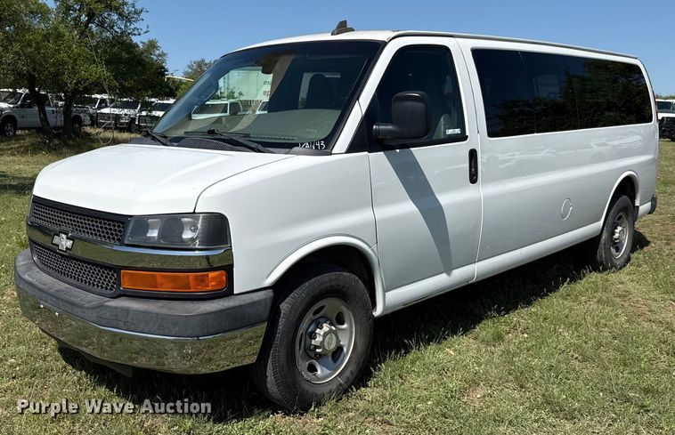 image for item EJ3637 2016 Chevrolet Express 3500 van