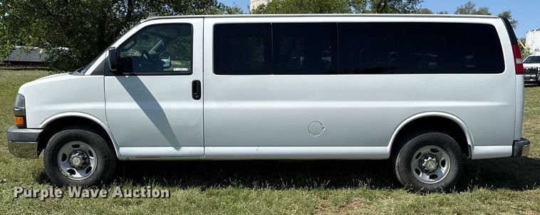 image for item EJ3637 2016 Chevrolet Express 3500 van