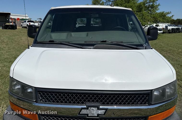 image for item EJ3637 2016 Chevrolet Express 3500 van