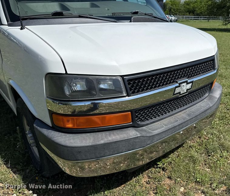 image for item EJ3637 2016 Chevrolet Express 3500 van