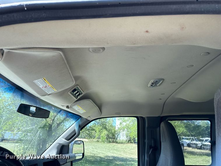 image for item EJ3637 2016 Chevrolet Express 3500 van