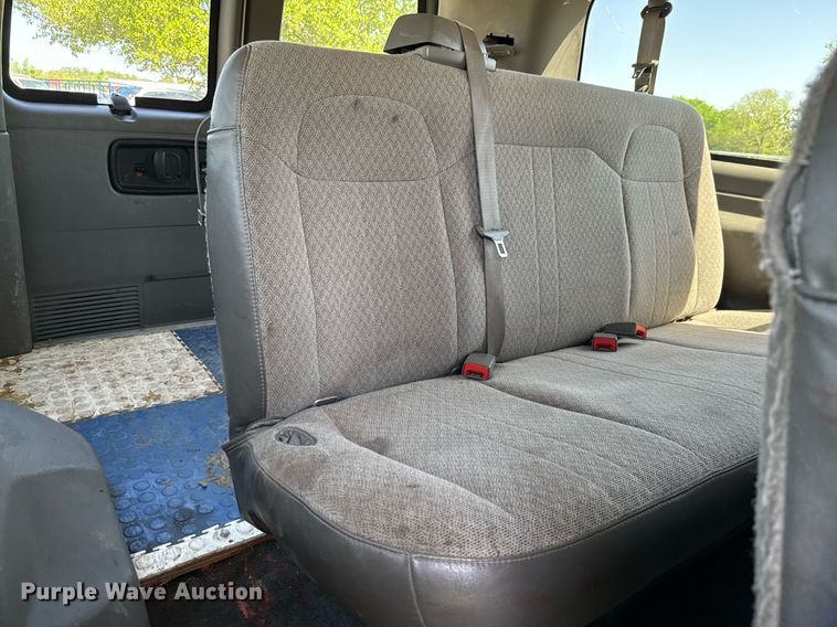 image for item EJ3637 2016 Chevrolet Express 3500 van