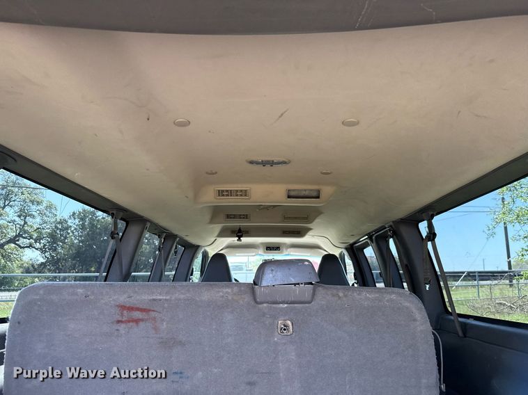 image for item EJ3637 2016 Chevrolet Express 3500 van