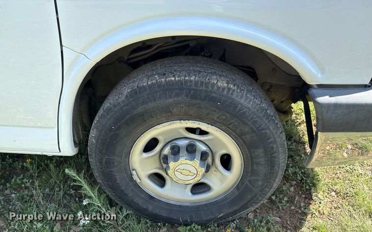 image for item EJ3637 2016 Chevrolet Express 3500 van