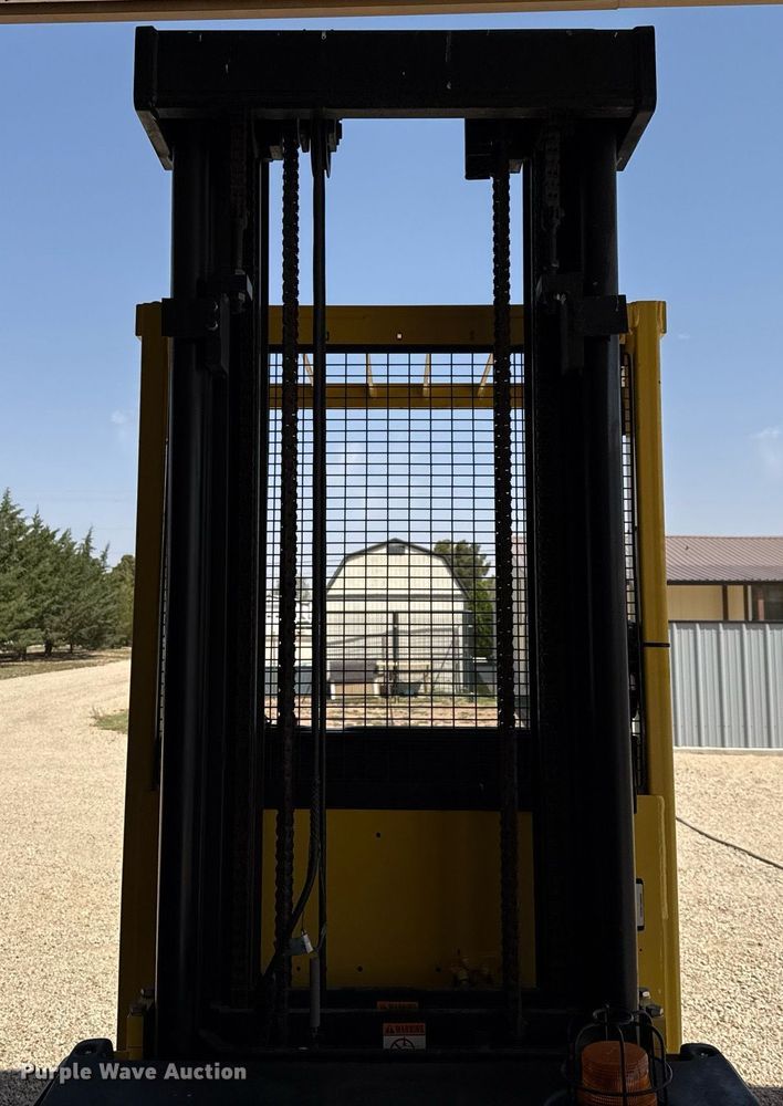 image for item EJ3644 2006 Hyster R30XMS2 order picker