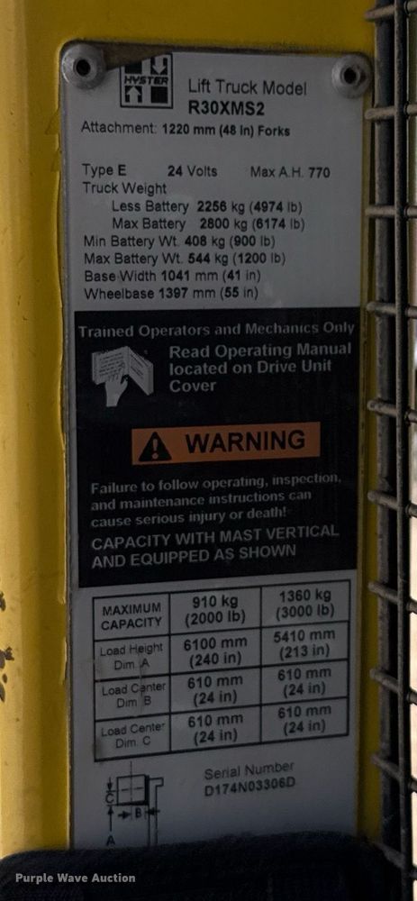 image for item EJ3644 2006 Hyster R30XMS2 order picker