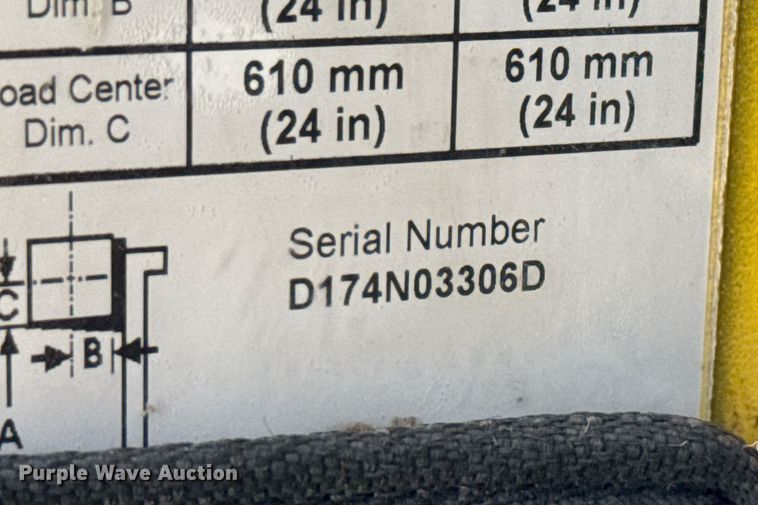 image for item EJ3644 2006 Hyster R30XMS2 order picker