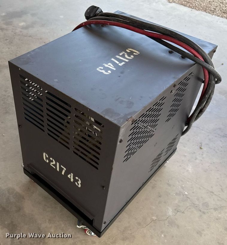 image for item EJ3644 2006 Hyster R30XMS2 order picker