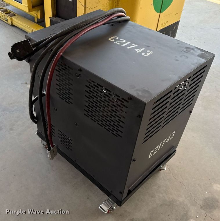 image for item EJ3644 2006 Hyster R30XMS2 order picker