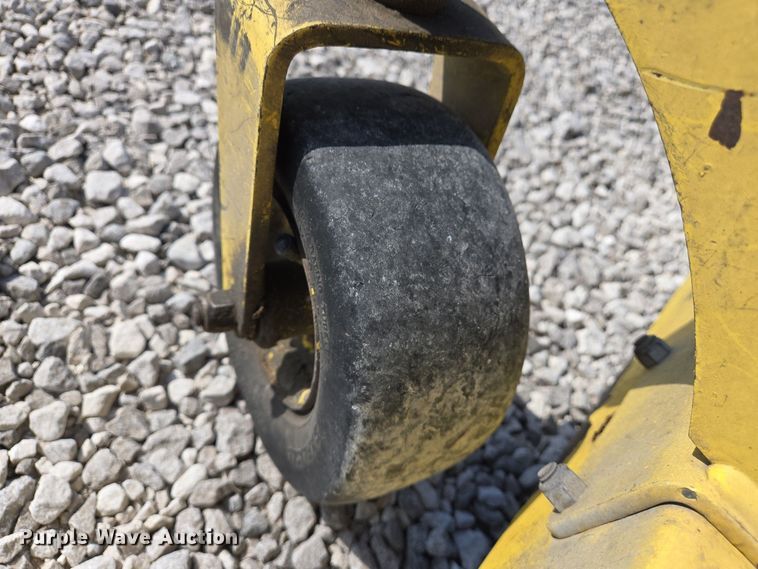 image for item EJ7422 Great Dane GDWZ17KA ZTR lawn mower