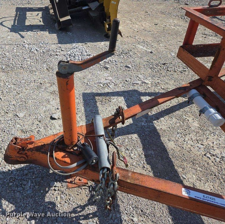 image for item EJ7425 1994 J&S tilt deck utility trailer