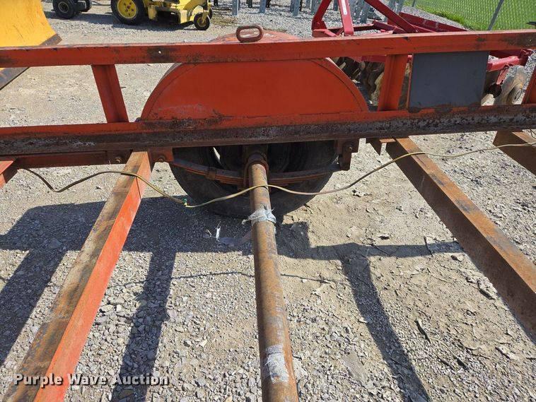 image for item EJ7425 1994 J&S tilt deck utility trailer