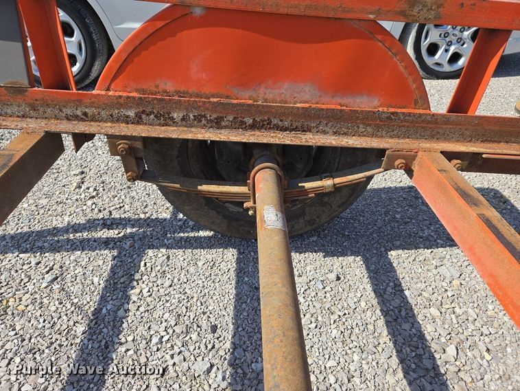 image for item EJ7425 1994 J&S tilt deck utility trailer